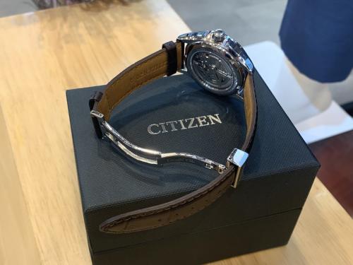 機械式腕時計のNP1010-01A