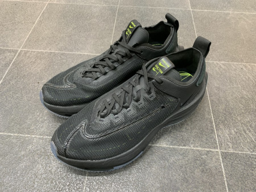 スニーカーのNIKE