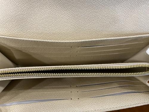 ルイ ヴィトンのバッグ