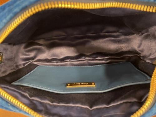 ミュウミュウのバッグ