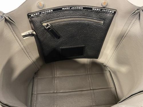 MARC JACOBSのマークジェイコブス