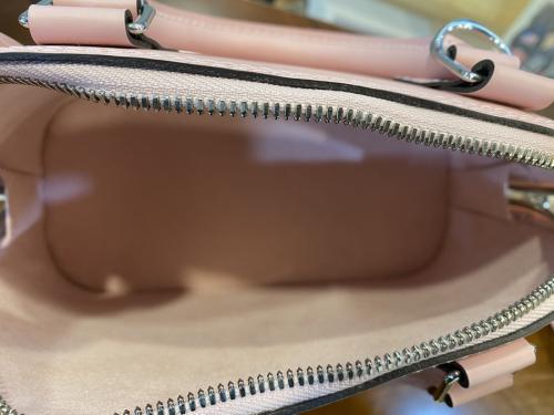 ルイ ヴィトンのバッグ