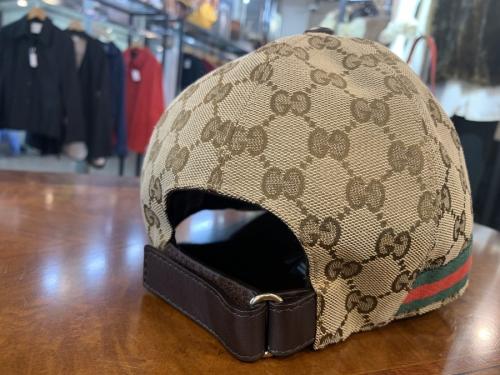グッチのキャップ