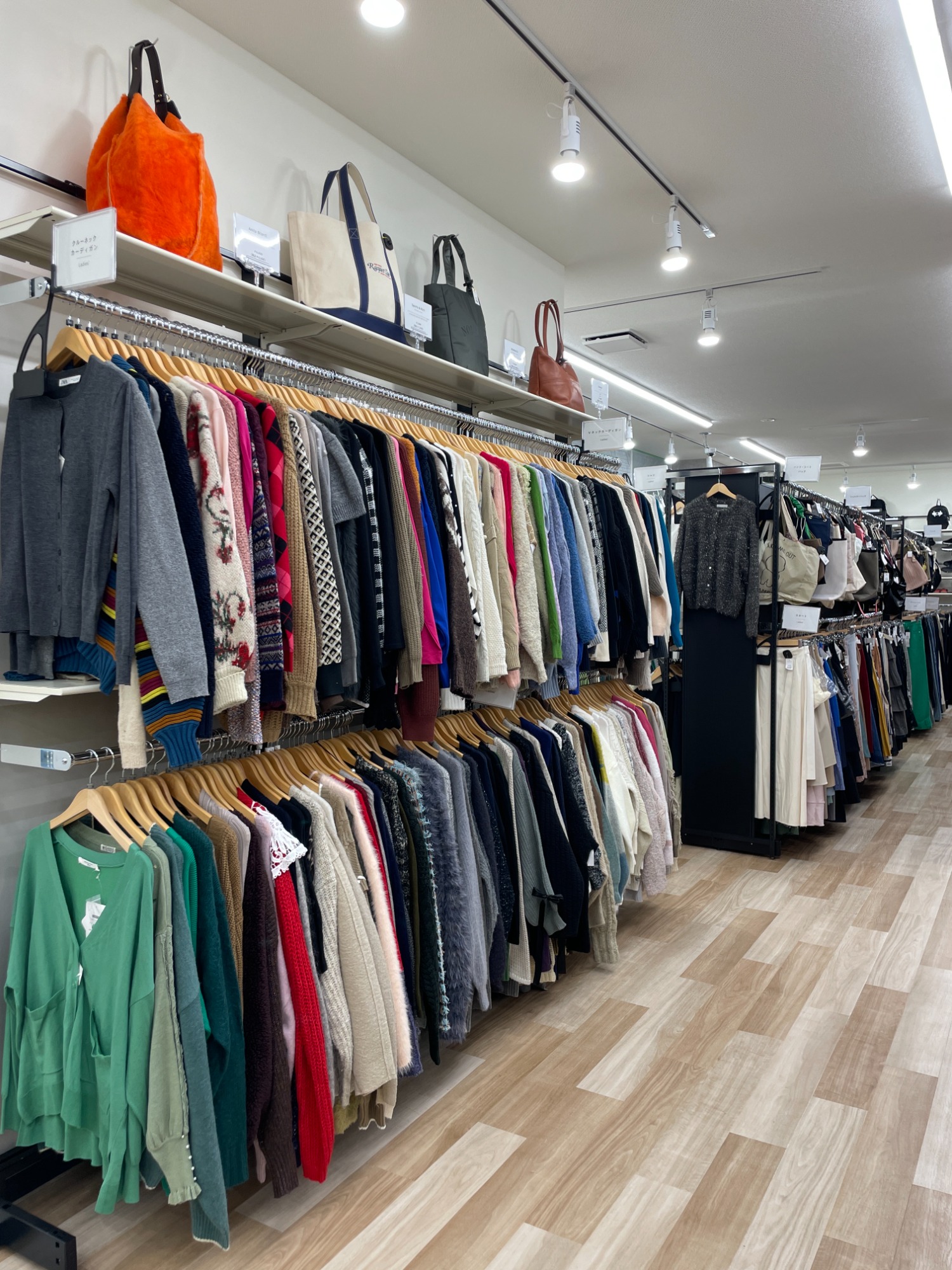 明日10/17(金)GRAND OPEN！ 新松戸店 レギュラー売場の様子をご紹介