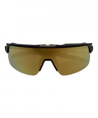 「スポーツブランドのOAKLEY 」