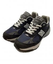 「スニーカーのNEW BALANCE 」