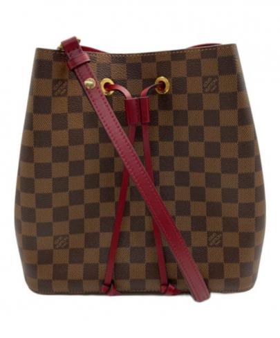 「ラグジュアリーブランドのLOUIS VUITTON 」