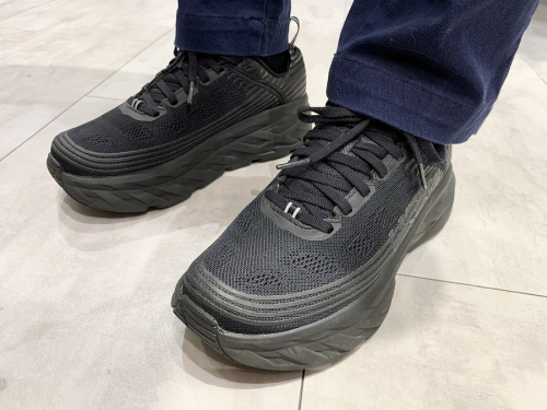 ボンダイ６のレディーススニーカー