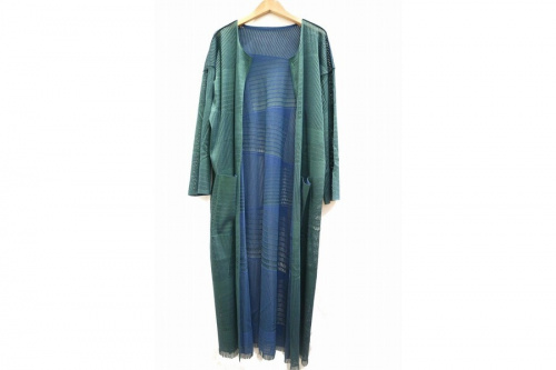 PLEATS PLEASEのプリーツプリーズ