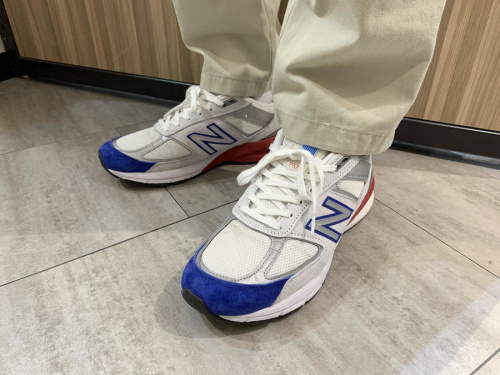 ニューバランスのスニーカー