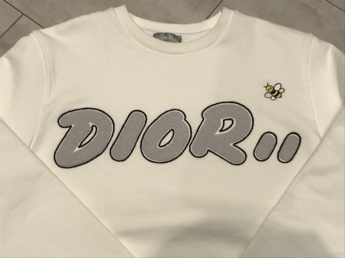 DIOR(ディオール) 23AW フロントロゴ刺繍 クルーネックスウェット DIOR×KAWS／ディオール×カウズ】 BEEロゴ刺繍クルーネック