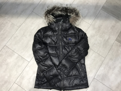 インポートブランドのBURBERRY　BLACK　LABEL