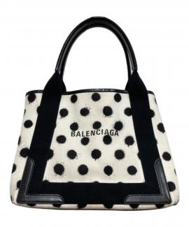 「ラグジュアリーブランドのBALENCIAGA 」