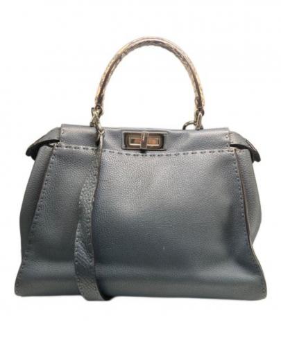「ラグジュアリーブランドのFENDI 」