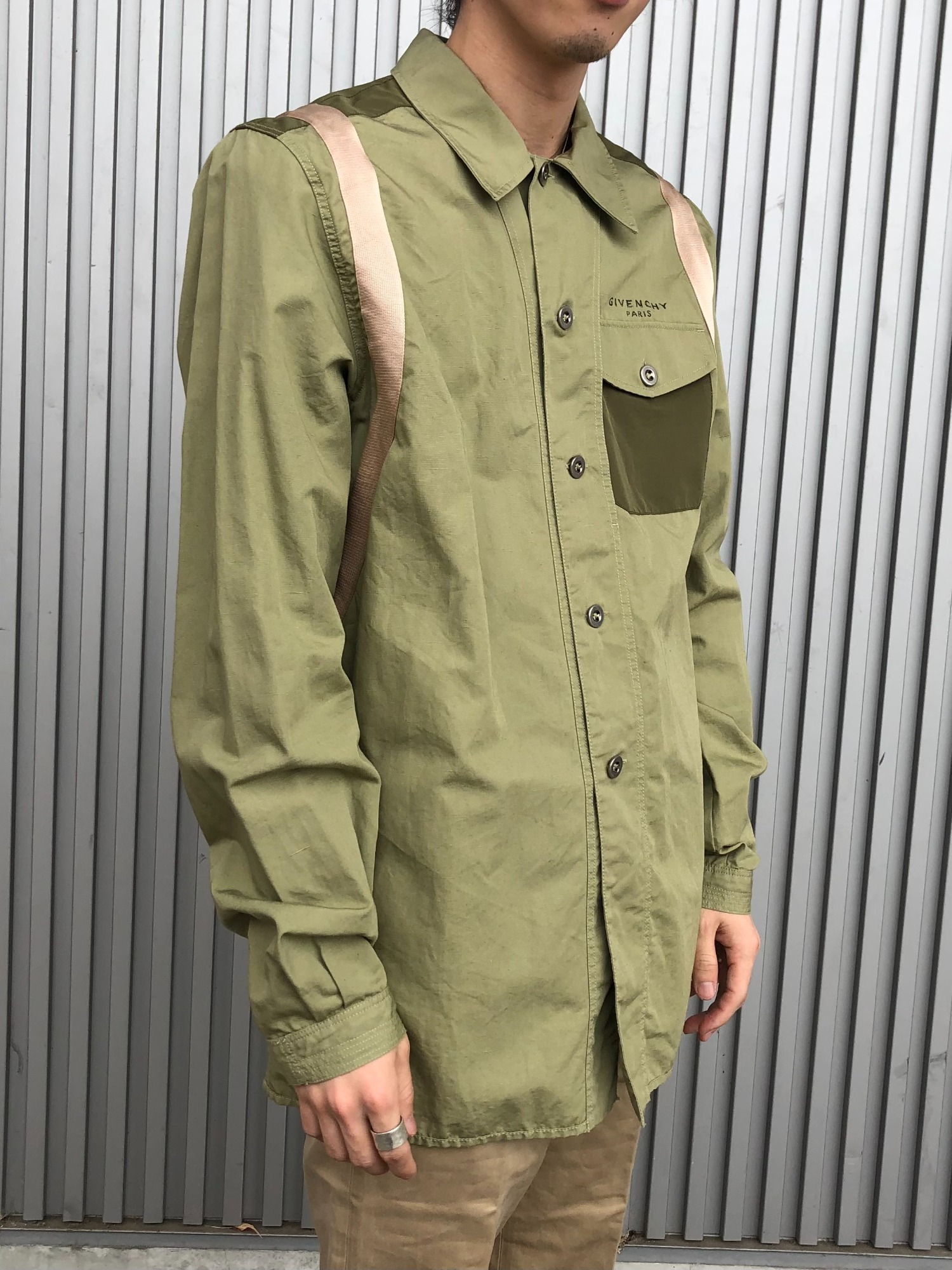 GIVENNCHY 人気のシャツ