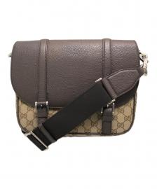 【GUCCI / グッチ】Buckle Detailed Monogrammed Crossbody Bag | GGキャンバスが彩る日常の洗練、一生モノのクロスボディバッグ