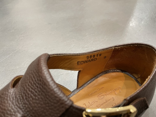 ジャランスリウァヤのグルカサンダル