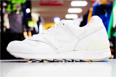 「NEW BALANCEのスニーカー 」