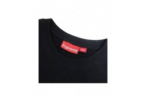 SUPREME(シュプリーム）からインパクト絶大のmisfits crew neckを入荷