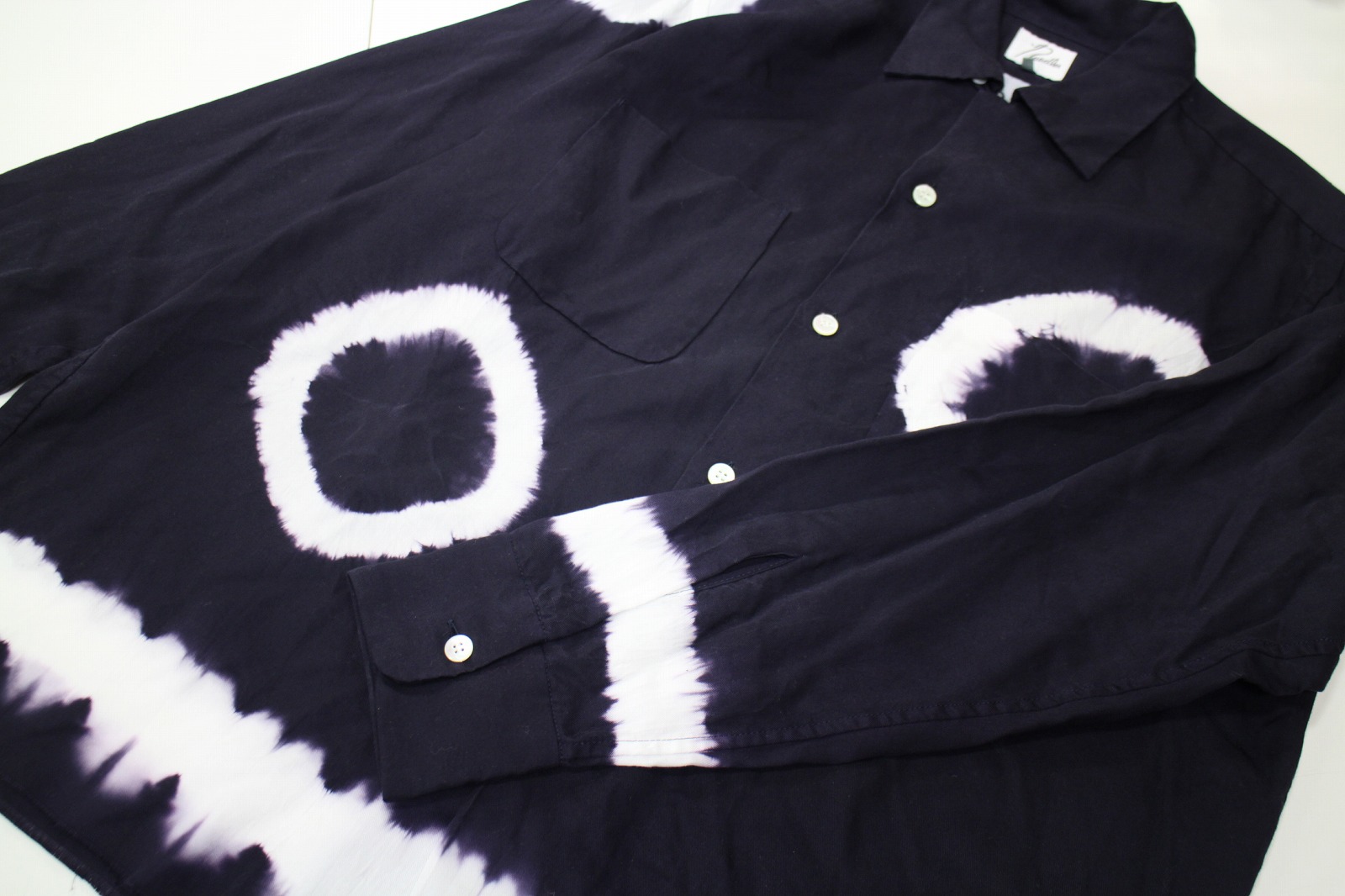 Needles×NOMA t.d.】絞り染めでインパクト大、クラシックシャツのご  