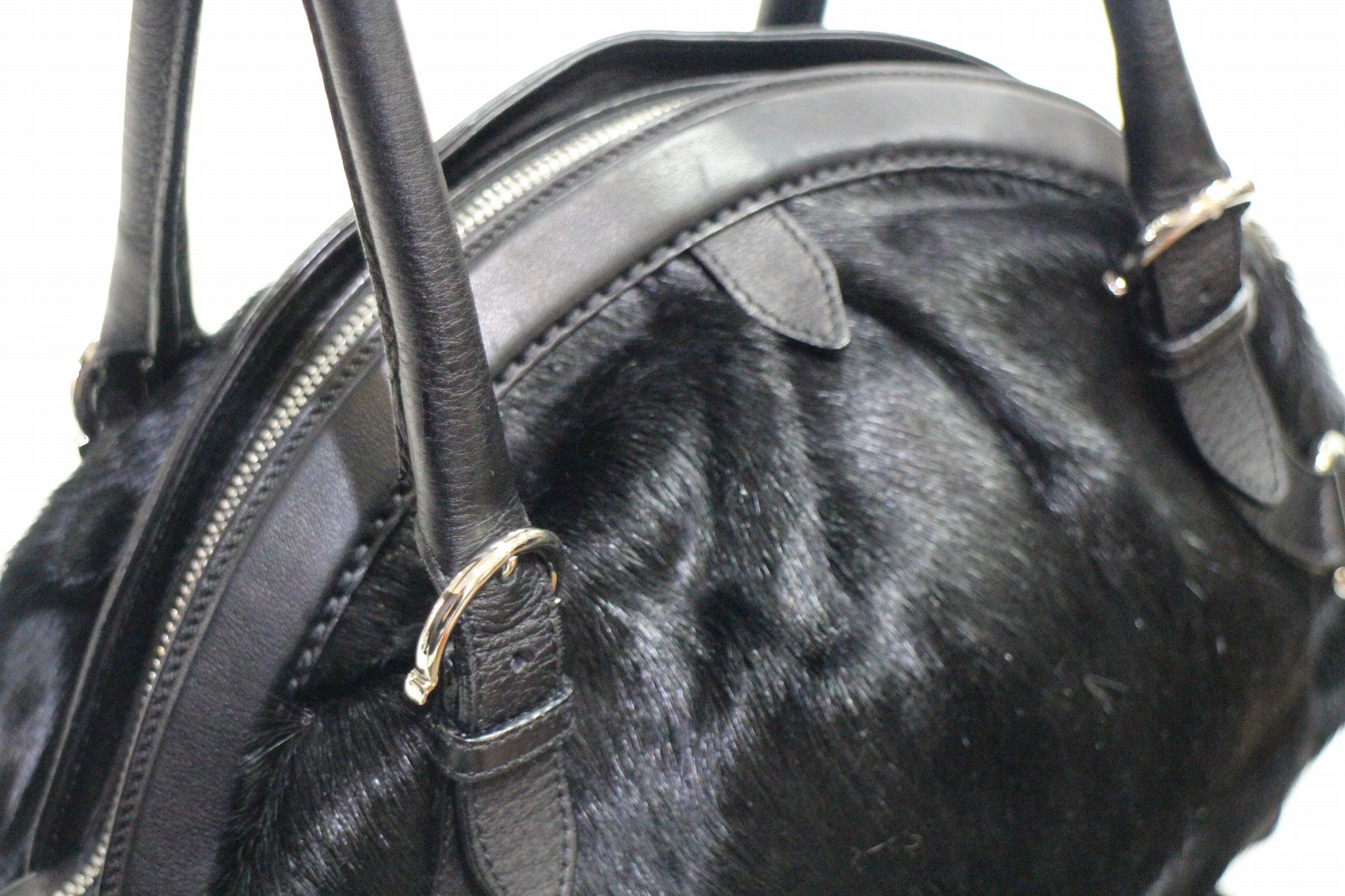 Salvatore Ferragamo/サルヴァトーレフェラガモの高級感MAXのハラコ 