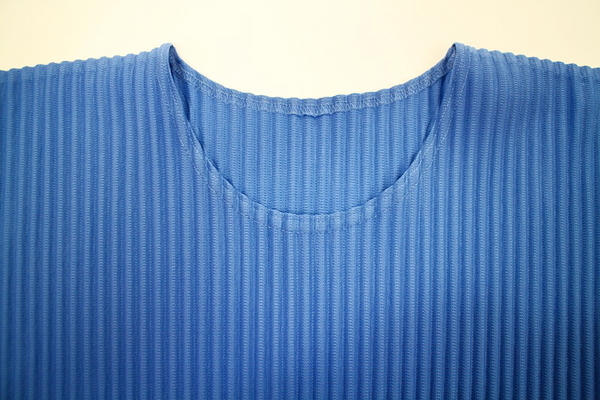 プリーツ加工がシンプルコーデに味を産む!!【HOMME PLISSE ISSEY
