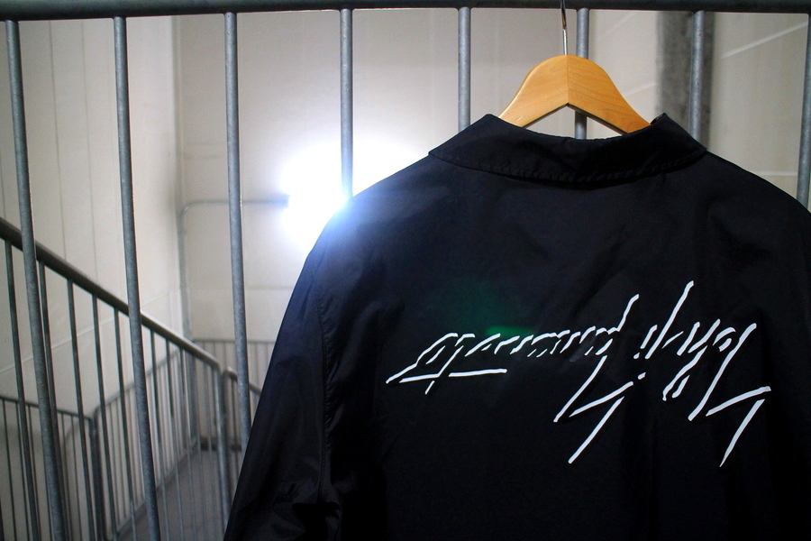 Yohji Yamamoto Ground Yナイロンコーチジャケット 逆さロゴ Yohji Yamamoto Ground Yナイロンコーチジャケット 逆さロゴ