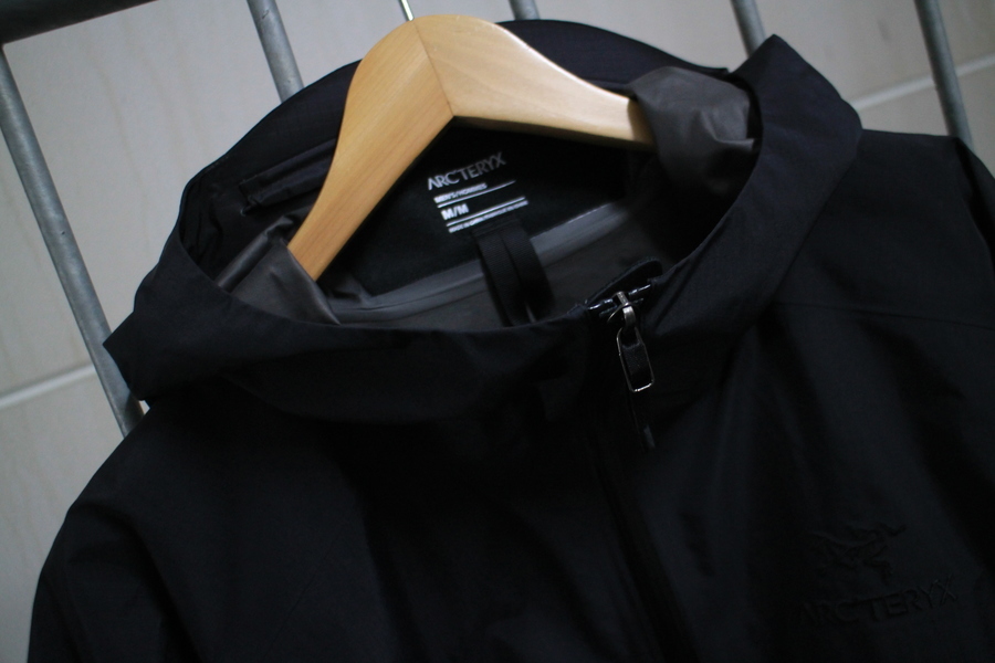 ARC’TERYX × BEAMS / 別注 Zeta 19 SL ARC'TERYX × BEAMS 別注 Zetaゼータ SL 19FW 未使用 【公式通販】