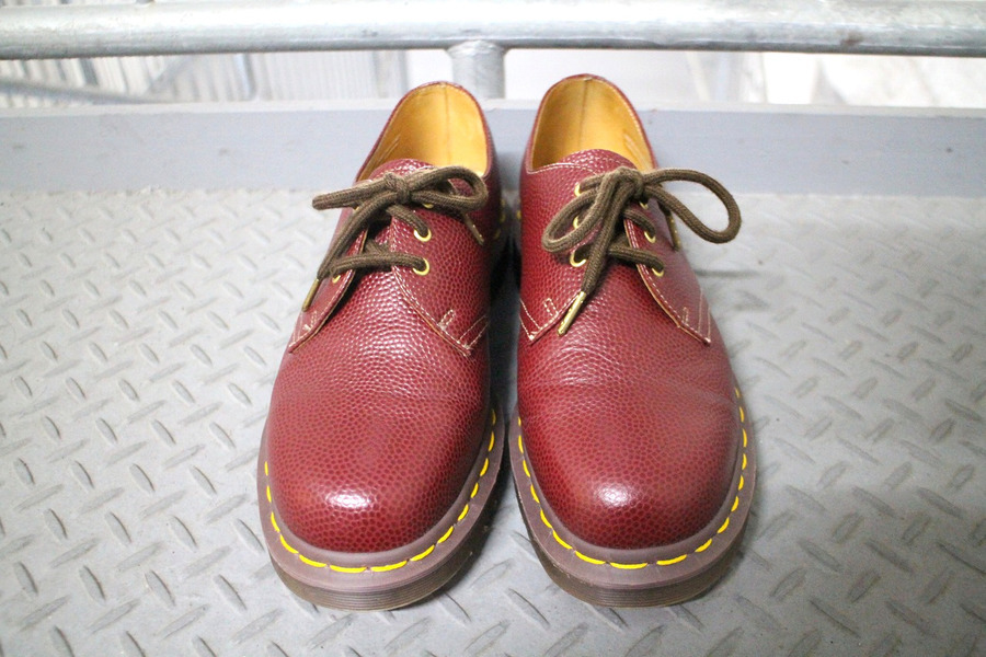 Dr.Martens/ドクターマーチン】50周年記念モデルの3 EYELET GIBSONが ...