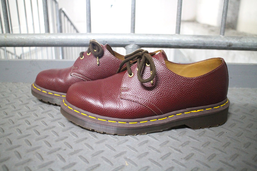 Dr.Martens/ドクターマーチン】50周年記念モデルの3 EYELET GIBSONが ...