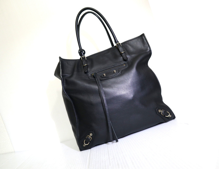 BALENCIAGA/バレンシアガ】よりザ・ペーパー・トートバッグ入荷致し 