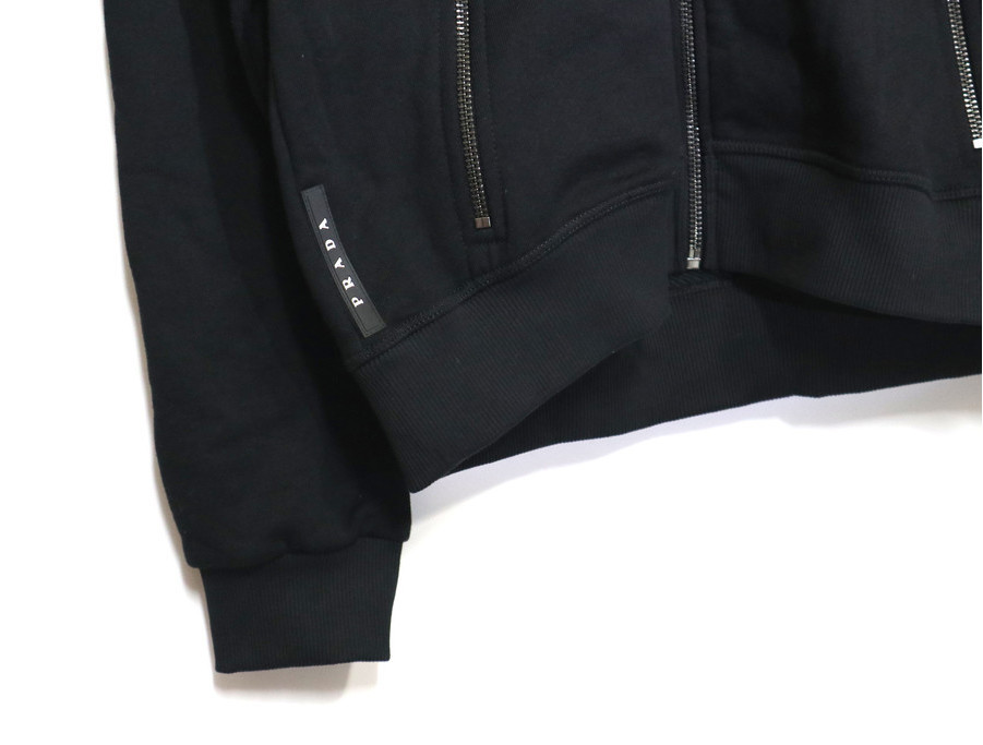 PRADA/プラダ】よりジャージ×ナイロンフードパーカーが入荷致し
