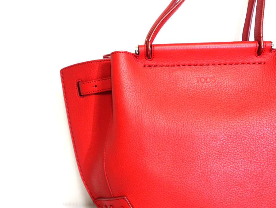 TOD'S/トッズ】より、ウェーブスタッズレザートートバッグが入荷致し