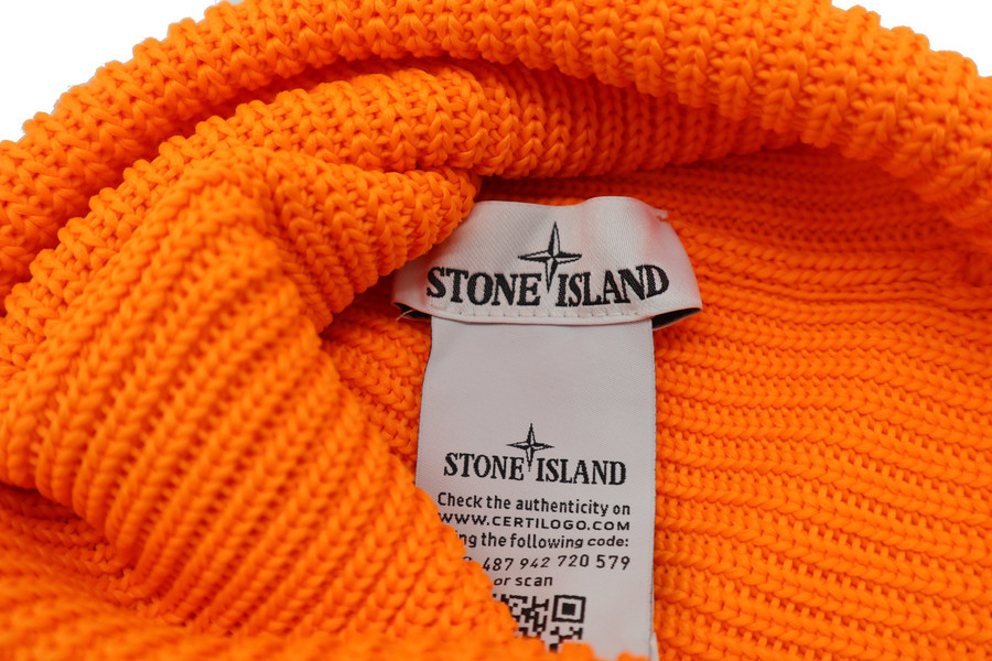 STONE ISLAND/ストーンアイランド】より、ニットキャップを買取