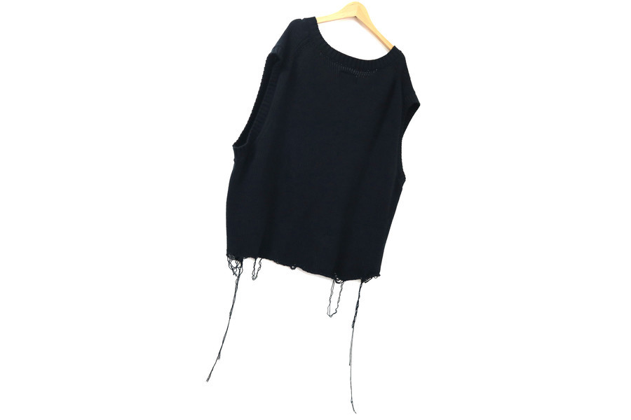 doublet×WISM/ダブレットxウィズム】より、3D PATCH CUT-OFF VESTを 
