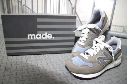 「スニーカーのNEW BALANCE 」