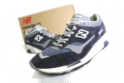 「スニーカーのNEW BALANCE 」