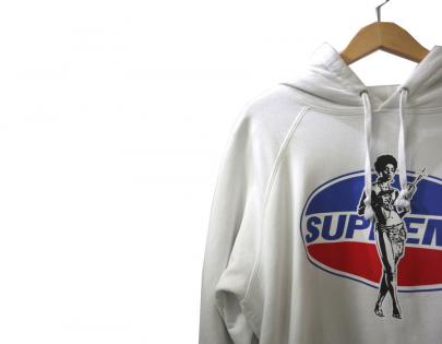 「ストリートブランドのSupreme x Hysteric Glamour 」