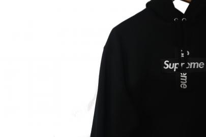 「ストリートブランドのSUPREME 」