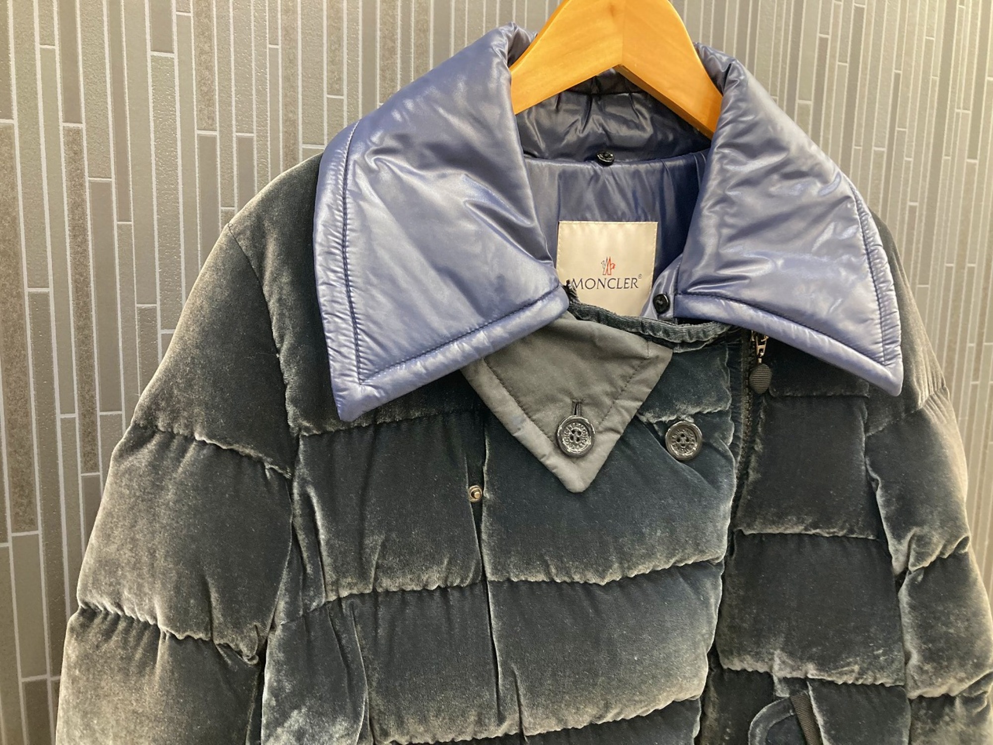大人気インポートブランド【 MONCLER / モンクレール 】より FUR