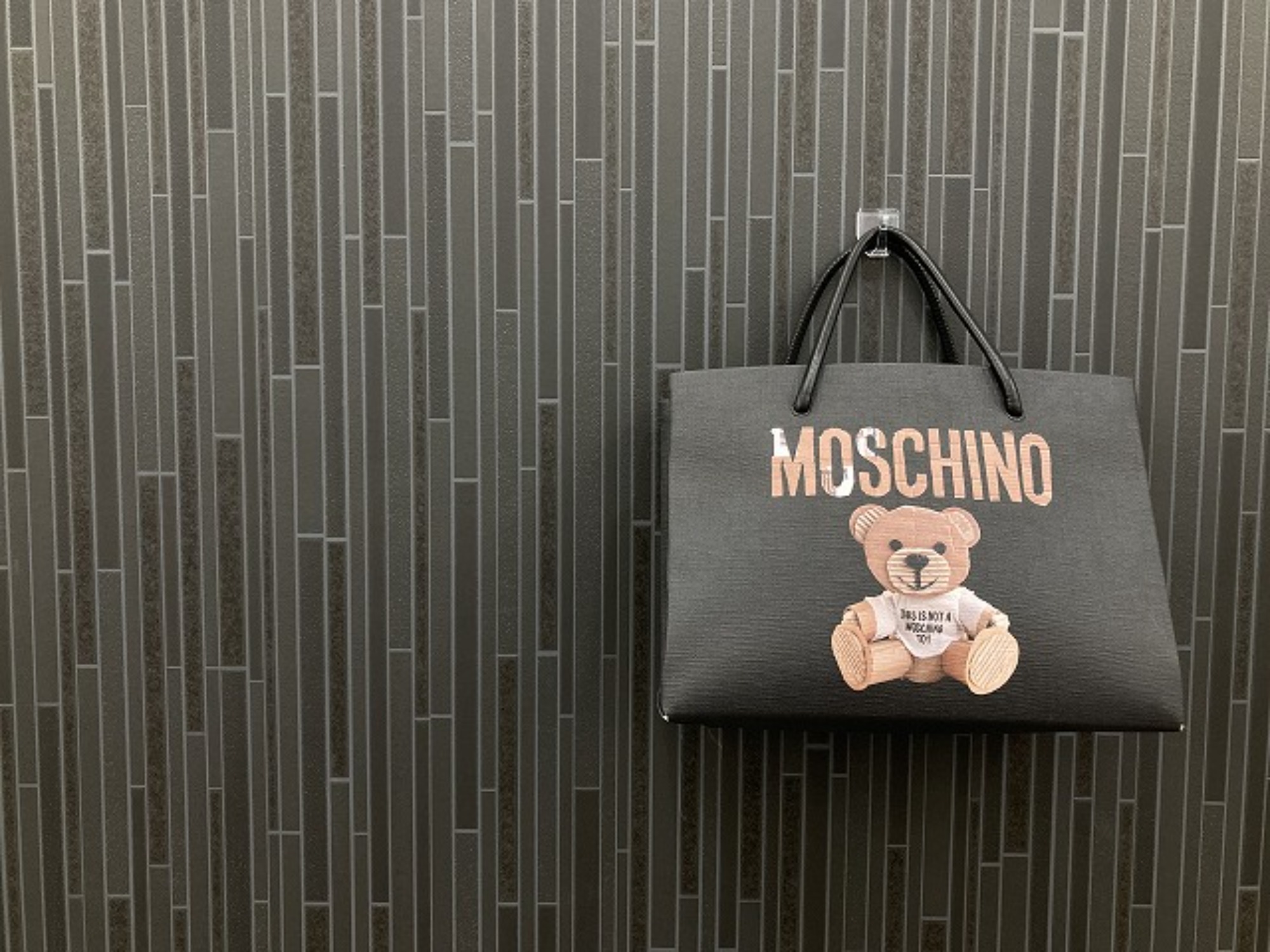 大人気インポートブランド【MOSCHINO / モスキーノ 】より2WAY