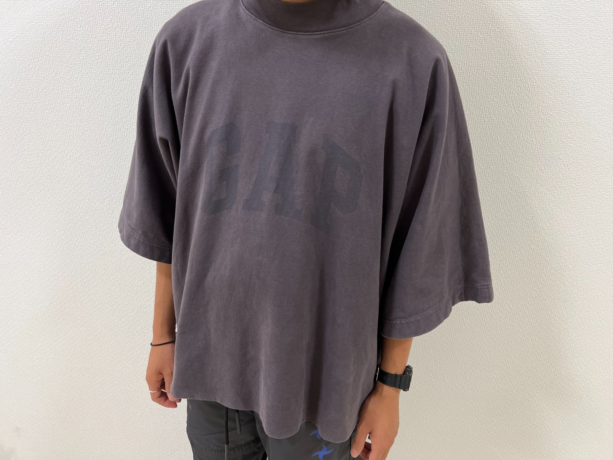 大人気ブランド【 YEEZY GAP/イージー ギャップ 】よりDove No