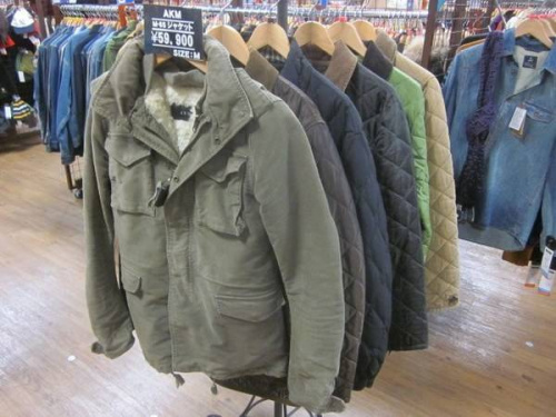 メンズのトップス