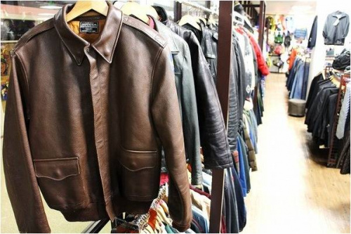 メンズのトップス