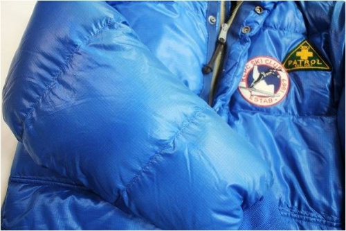 ダウンジャケット