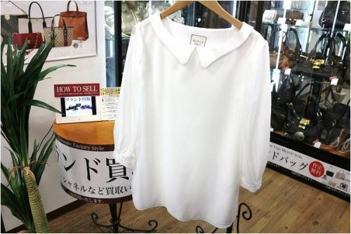 トップスのシャツ・ブラウス