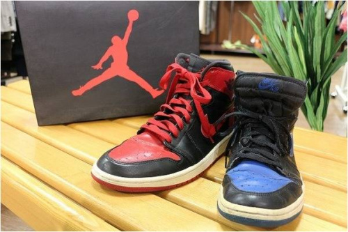 シューズ・バッグのスニーカー