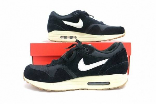 買取りのスニーカー