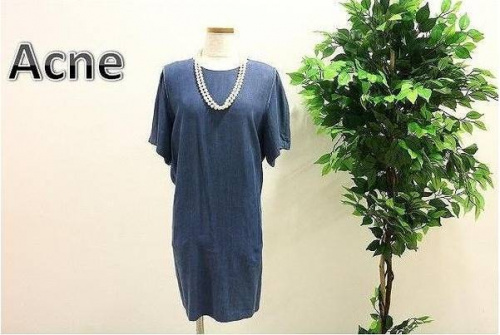 アクネの古着