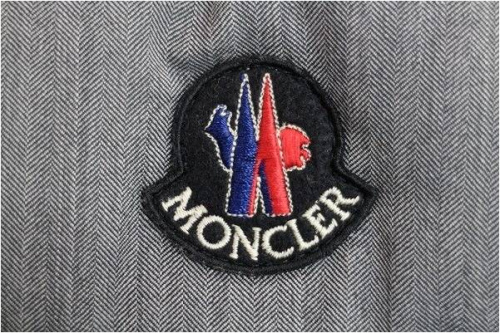 モンクレールのカナダグース